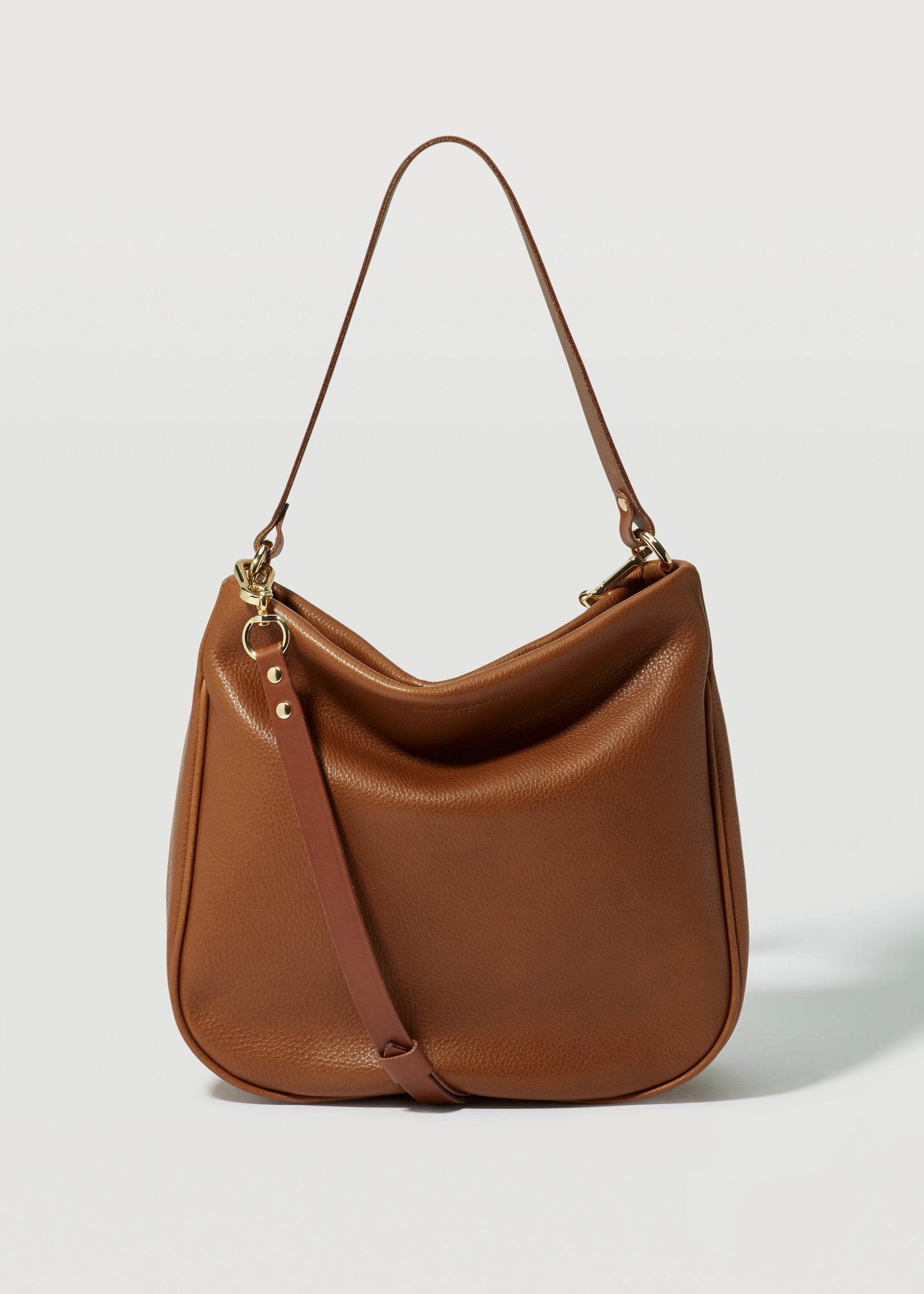 【美品】MIDDLETON Princess Kate's brand new off-duty mini handbag is so